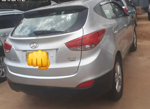 hyundai-tucson-big-0