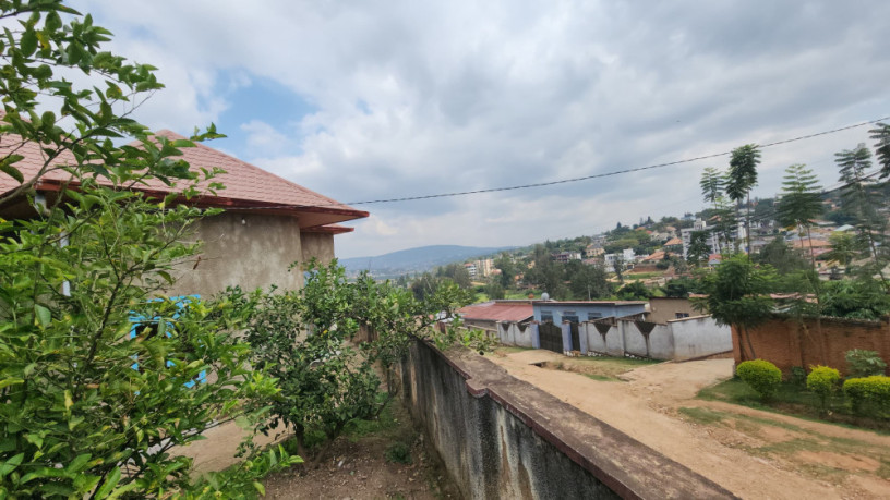 land-with-house-for-sale-in-gishushu-big-1