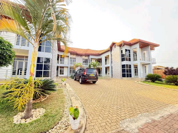 furnished-apartment-for-rent-2bed-2bath-big-0