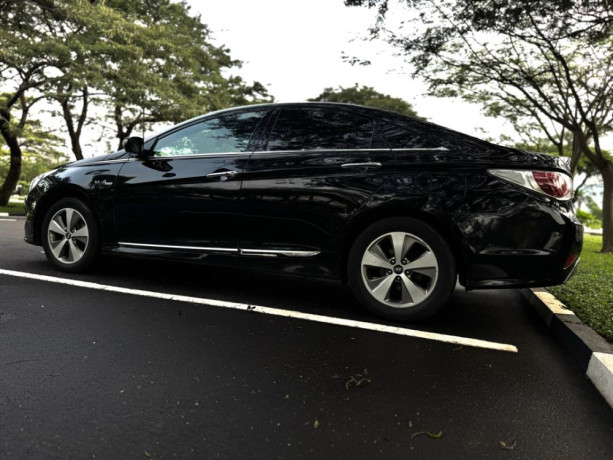 hyundai-sonata-big-0