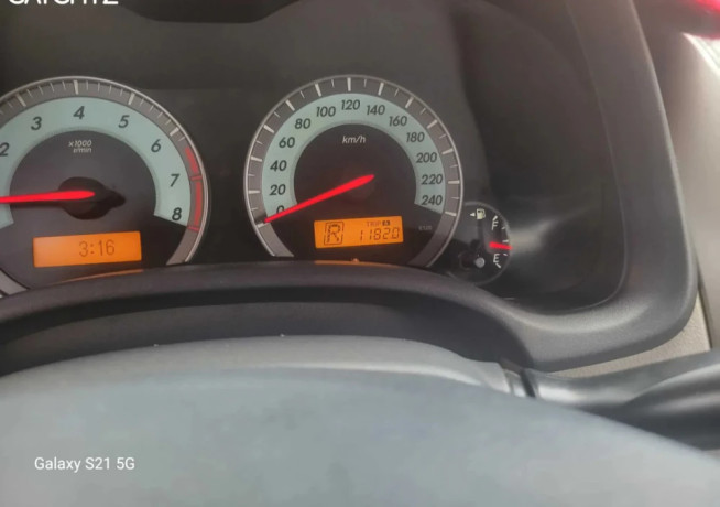 toyota-corolla-ce-big-1