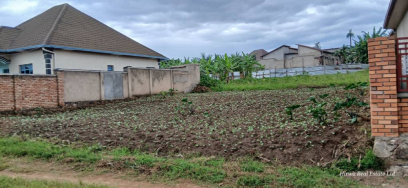 plot-for-sale-in-busanza-at-a-good-price-big-2