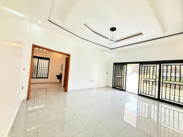 un-furnished-house-for-sale-in-kicukiro-big-10