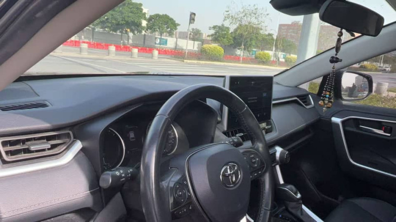 toyota-suv-202x-model-excellent-condition-ready-to-drive-big-3