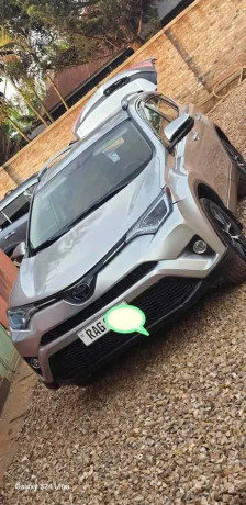 toyota-rav4-big-0