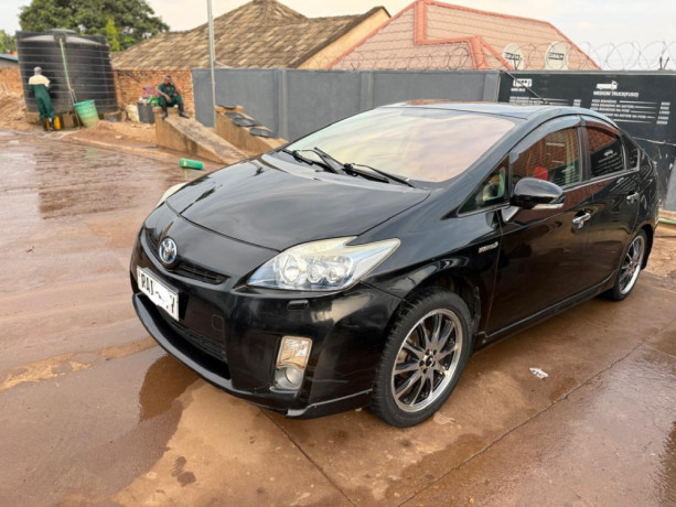 toyota-prius-big-2