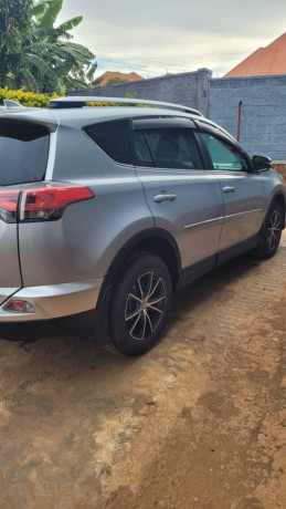 toyota-corolla-big-0