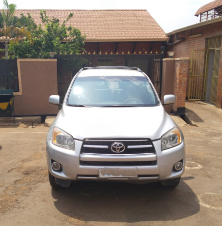 toyota-rav4-2012-14m-frw-big-0