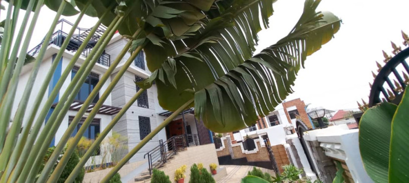 house-for-sale-at-zindiro-big-4