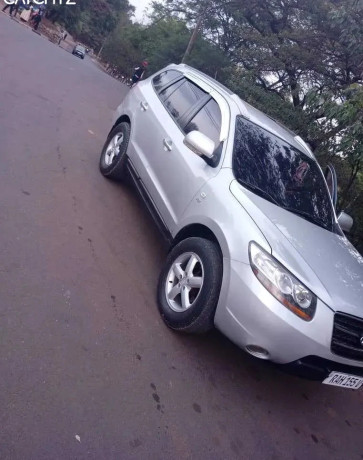 hyundai-santa-fe-automatic-for-sale-big-4
