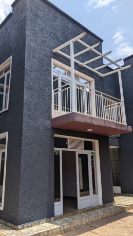 bk11-kibagabaga-very-beautiful-unfurnished-apartment-available-for-rent-big-0