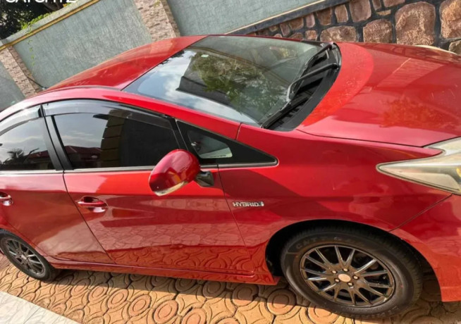 toyota-prius-big-2
