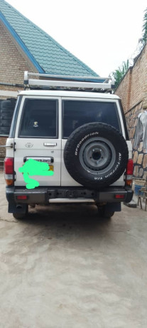 bere-231-toyota-landcruiser-is-available-for-sale-big-6