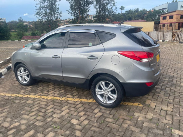 hyundai-tucson-big-0