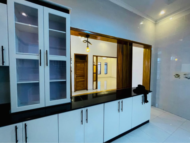 property-for-sale-in-busanza-big-4