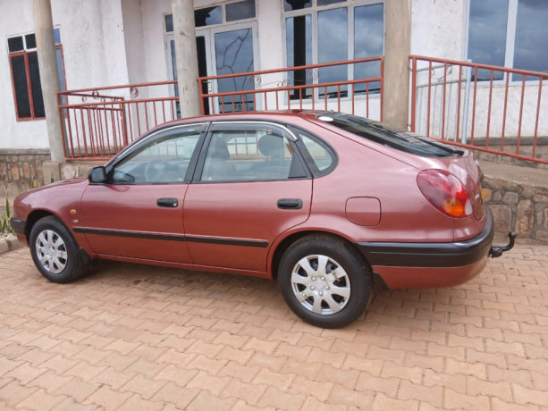 toyota-corolla-big-0