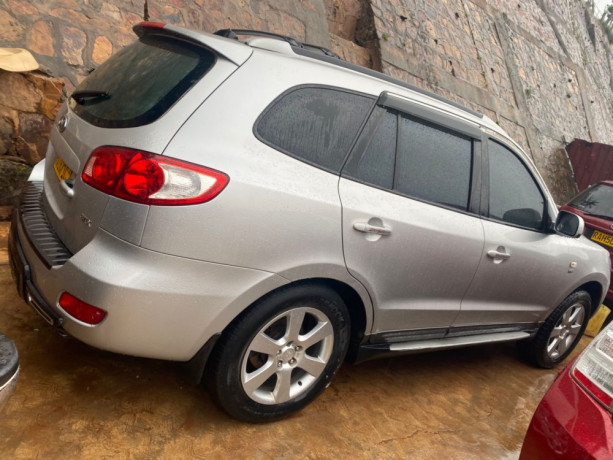 hyundai-santafe-big-0