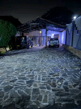 house-for-sale-in-nyarutarama-at-1m-negotiable-it-has-big-6