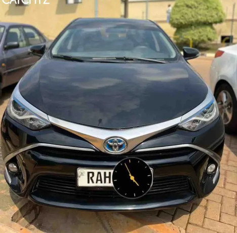 toyota-levin-hybrid-2018-for-sale-on-promotion-big-1