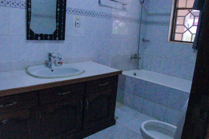 kiyovu-very-nice-unfurnished-house-for-rent-in-kigali-big-8