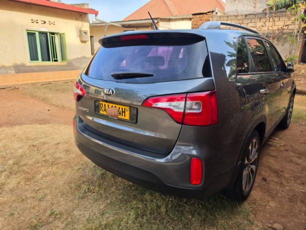 kia-sorento-big-0