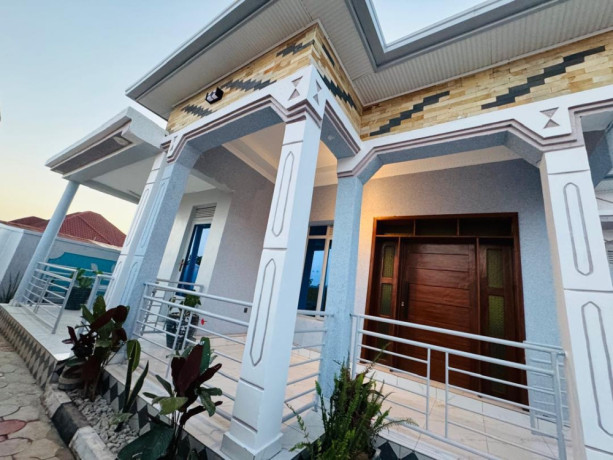kanombe-new-house-for-sale-in-kigali-big-1