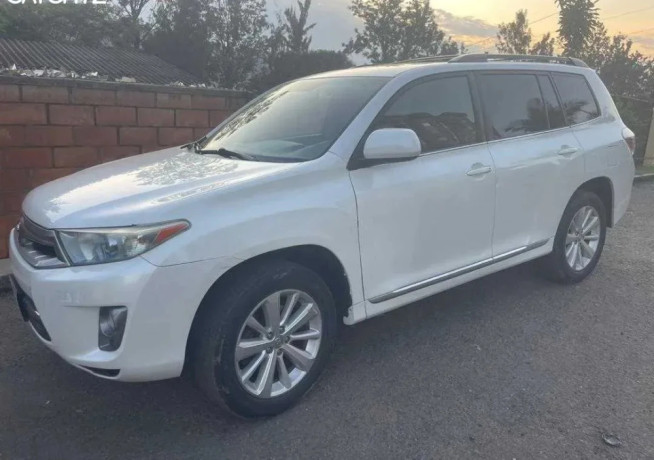 toyota-highlander-hybrid-for-sale-big-2