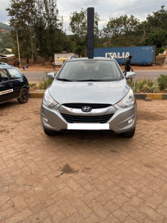 hyundai-tucson-big-0