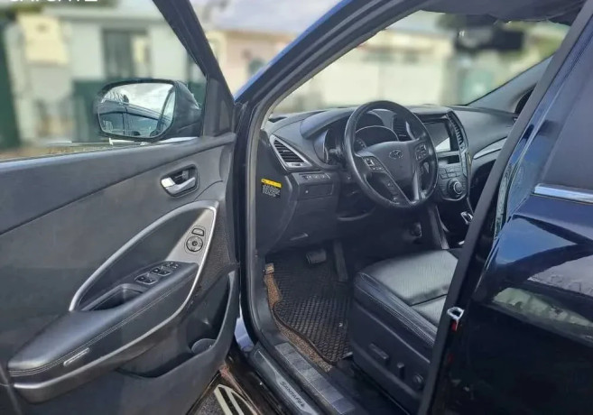 hyundai-santa-fe-automatic-for-sale-big-4