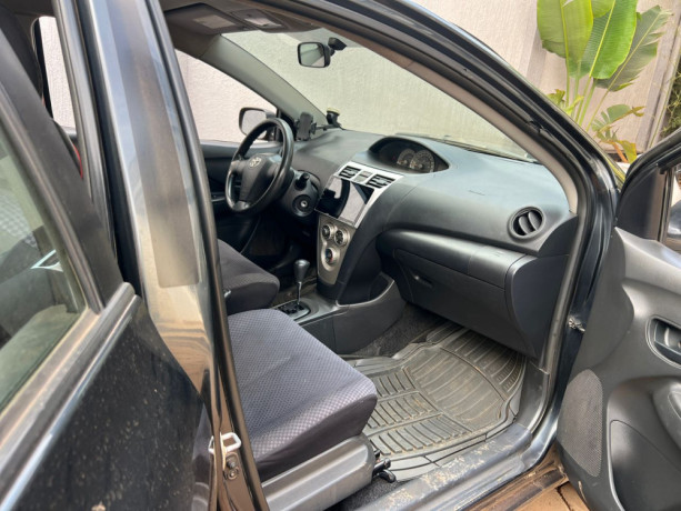 toyota-yaris-big-2