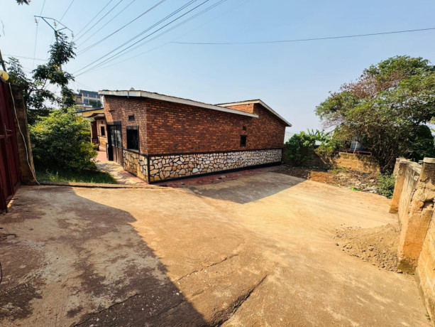 a-prime-plot-of-land-available-for-sale-in-kagarama-big-2
