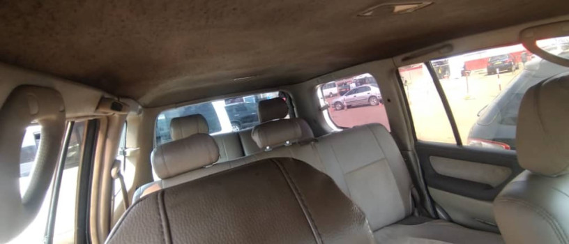 toyota-land-cruiser-big-1