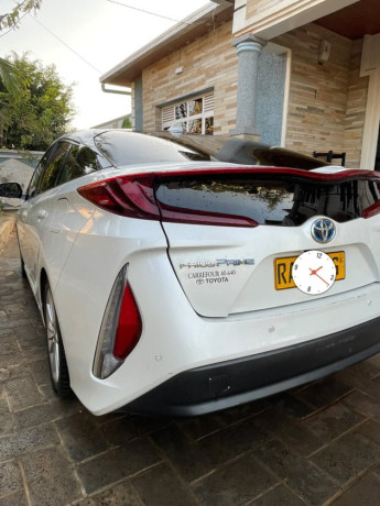 prius-big-0