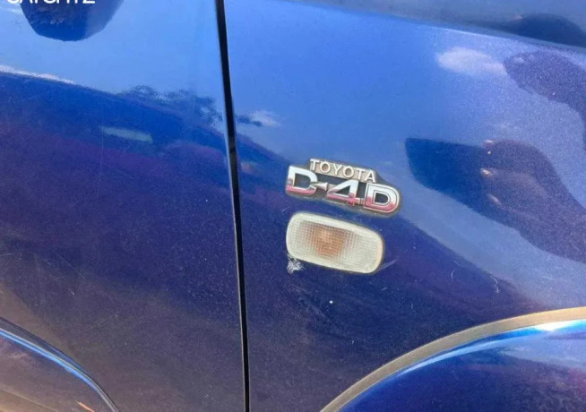 toyota-rav4-manual-belgium-big-1