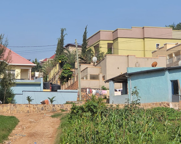 ikibanza-tugurisha-kibagabaga-kumuhanda-big-1