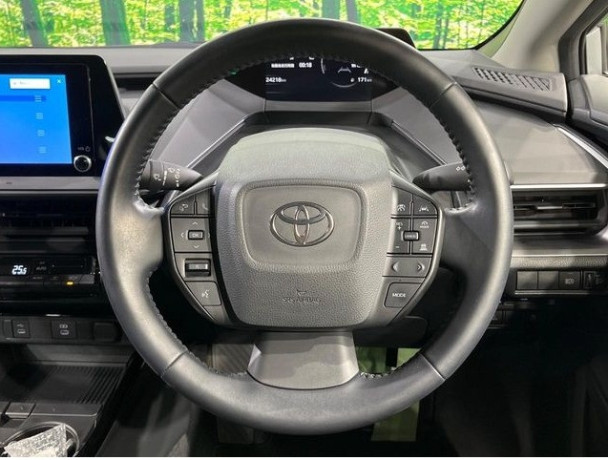 2023-toyota-prius-x-big-1