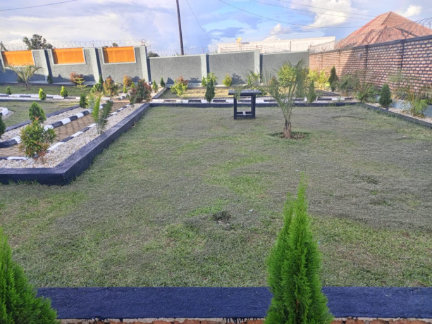 un-furnished-nice-house-with-big-garden-house-for-sale-in-kanombe-big-3