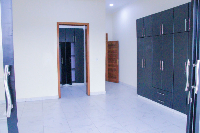 kibagabaga-very-nice-new-house-for-sale-near-pili-pili-in-kigali-rwanda-big-9