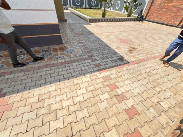 kibagabaga-unfurnished-house-for-rent-in-kigali-big-0