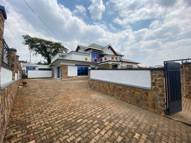 kigali-unfurnished-house-for-sale-in-kanombe-big-0