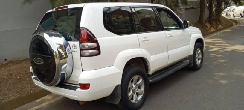toyota-prado-big-1