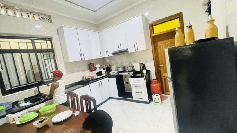 kimironko-near-market-5bedrooms-house-for-sale-at-230m-on-tarmac-roaf-big-2
