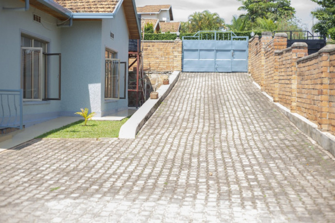 tb011-gacuriro-gacuriro-furnished-house-for-rent-big-4