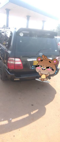 toyota-land-cruiser-big-0