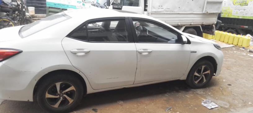 toyota-corolla-big-1