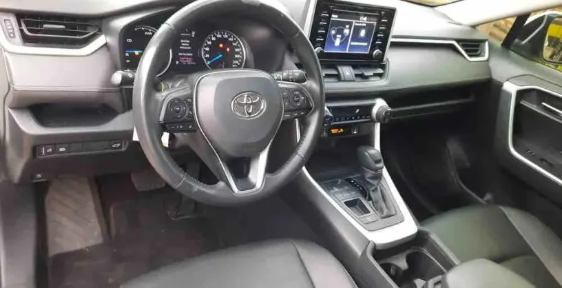 toyota-rav4-hybrid-2021-for-sale-big-3