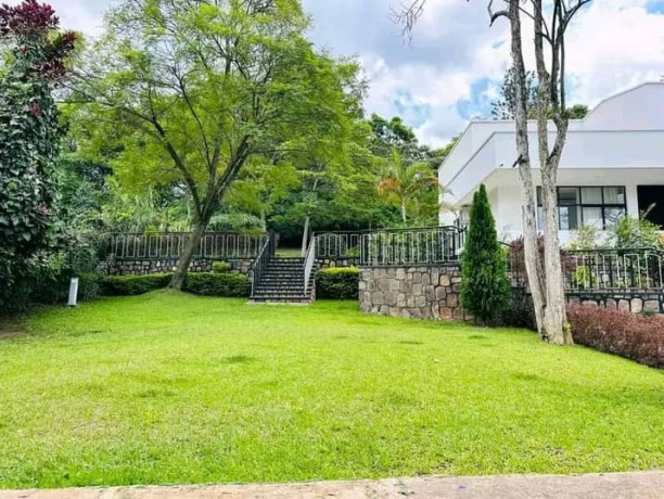 luxury-villa-for-rent-in-kacyiru-at-6000m-big-1