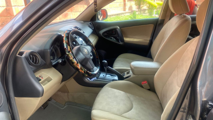 toyota-rav4-big-3