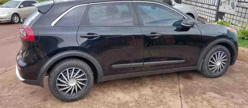 kia-niro-hybrid-2018-for-sale-big-0