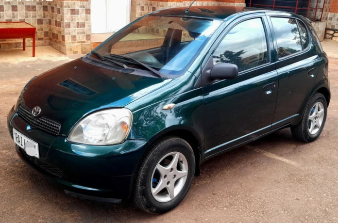 toyota-yaris-big-2